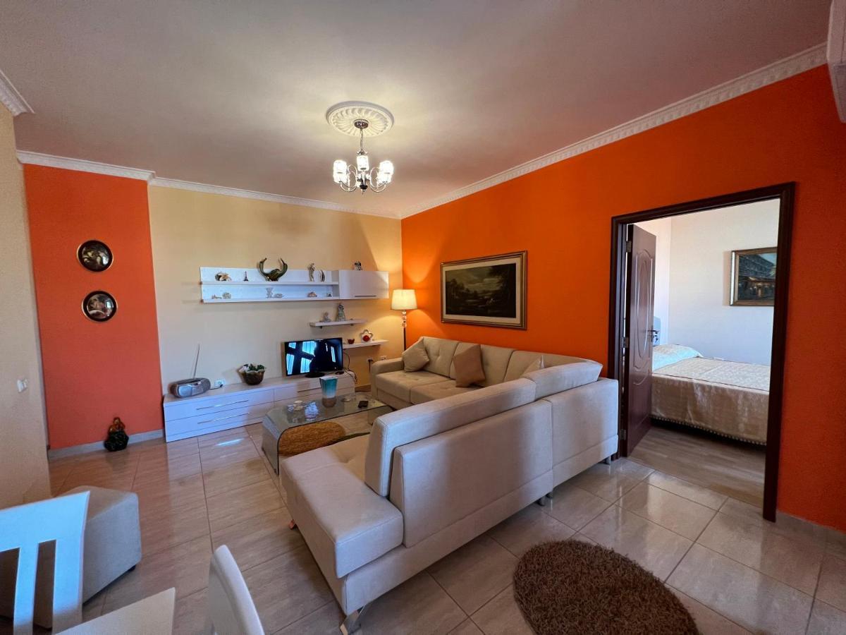 City Center Apartment In Shkoder Exterior photo