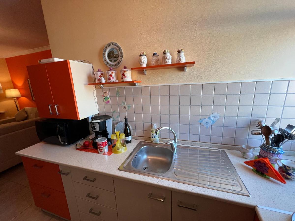 City Center Apartment In Shkoder Exterior photo