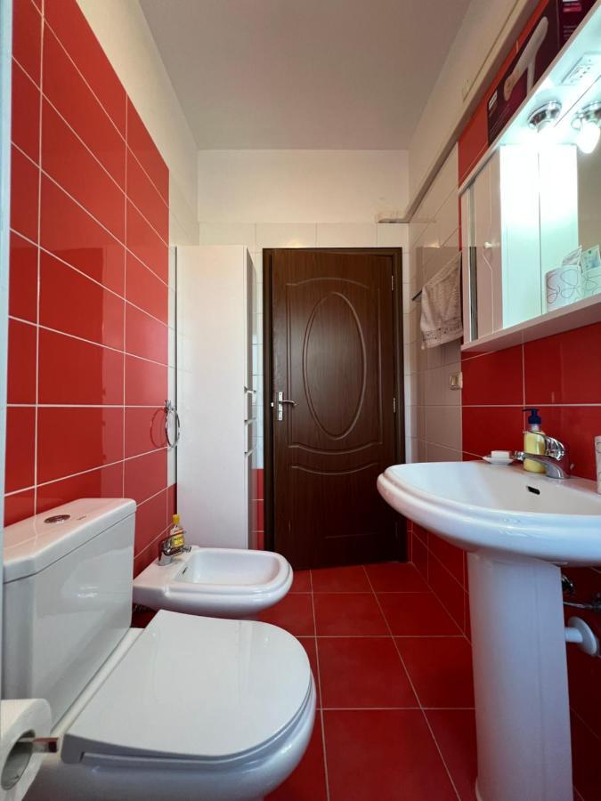 City Center Apartment In Shkoder Exterior photo