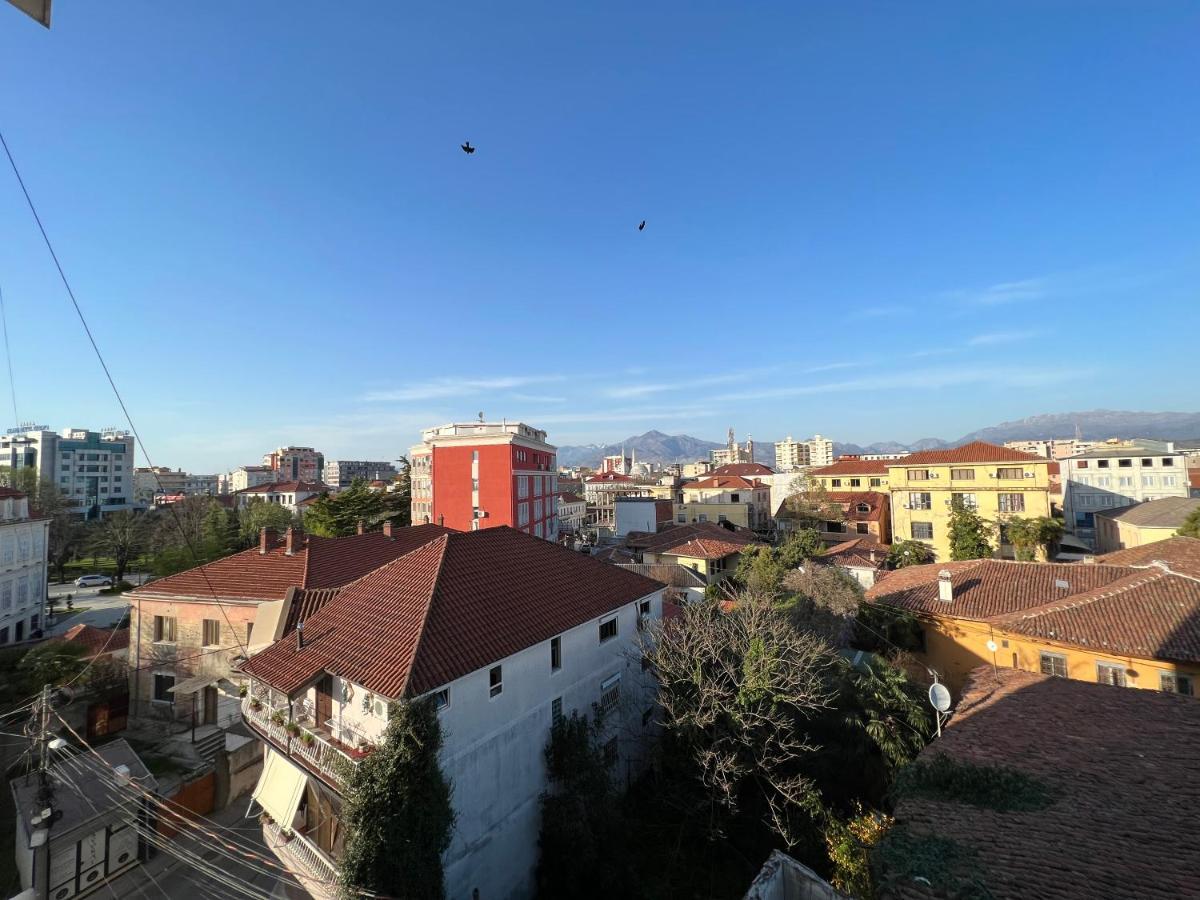 City Center Apartment In Shkoder Exterior photo