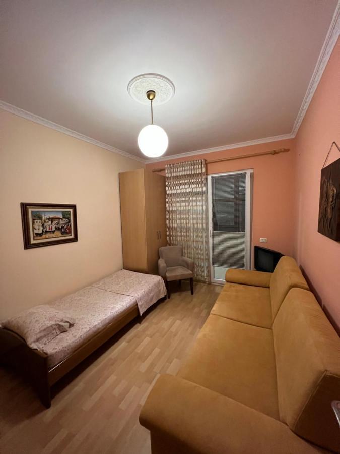 City Center Apartment In Shkoder Exterior photo